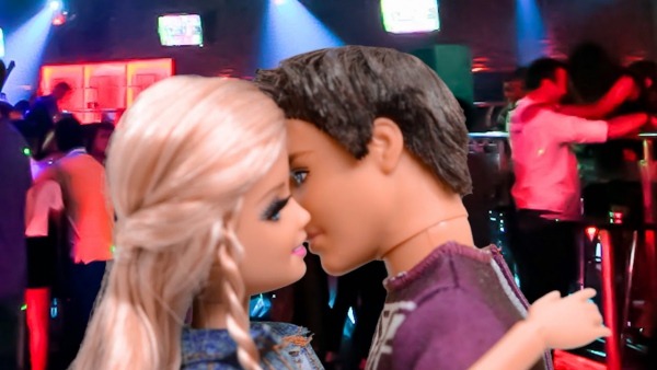 O Primeiro Beijo Da Barbie Fernanda E Do Ken